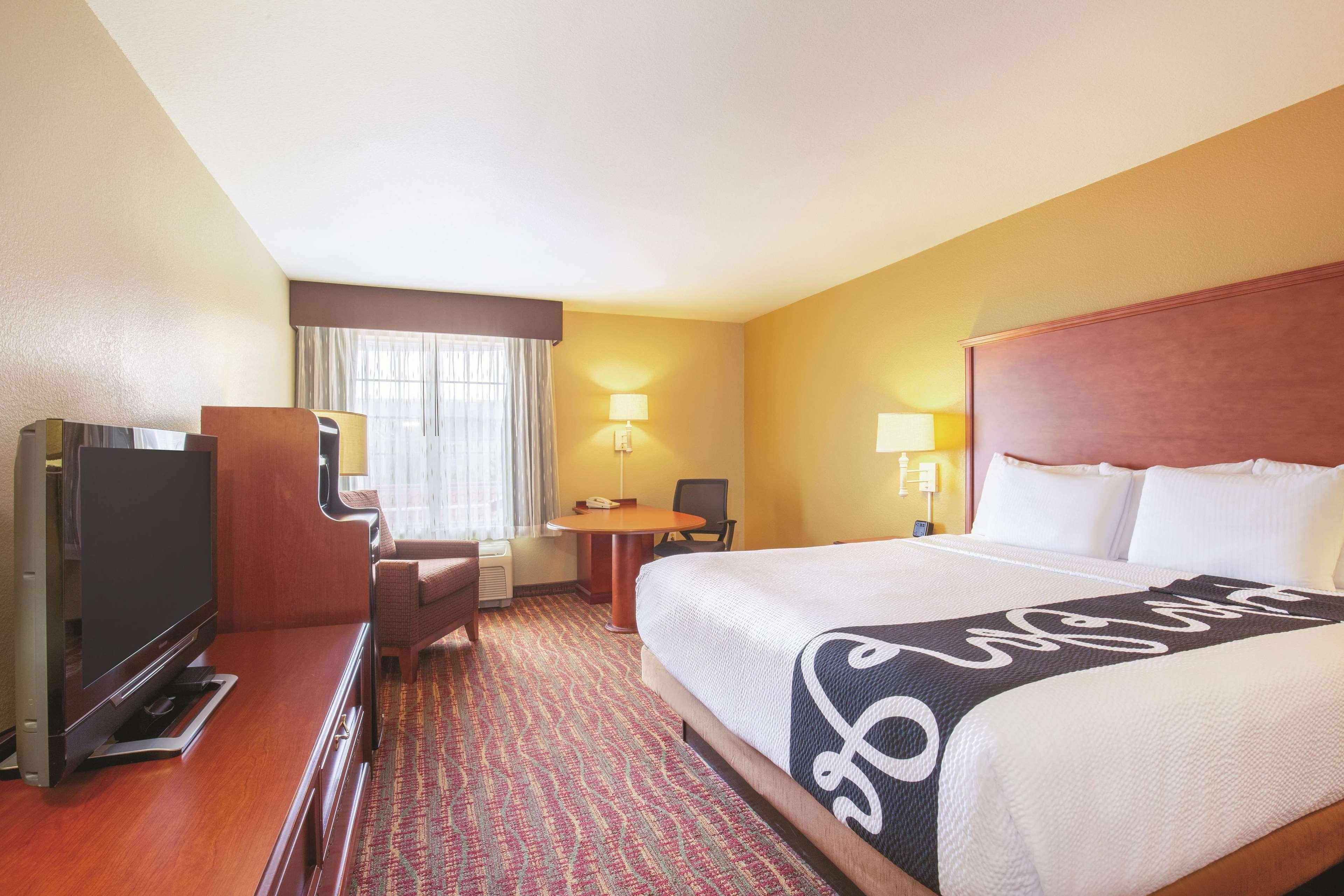 La Quinta by Wyndham Bentonville Extérieur photo