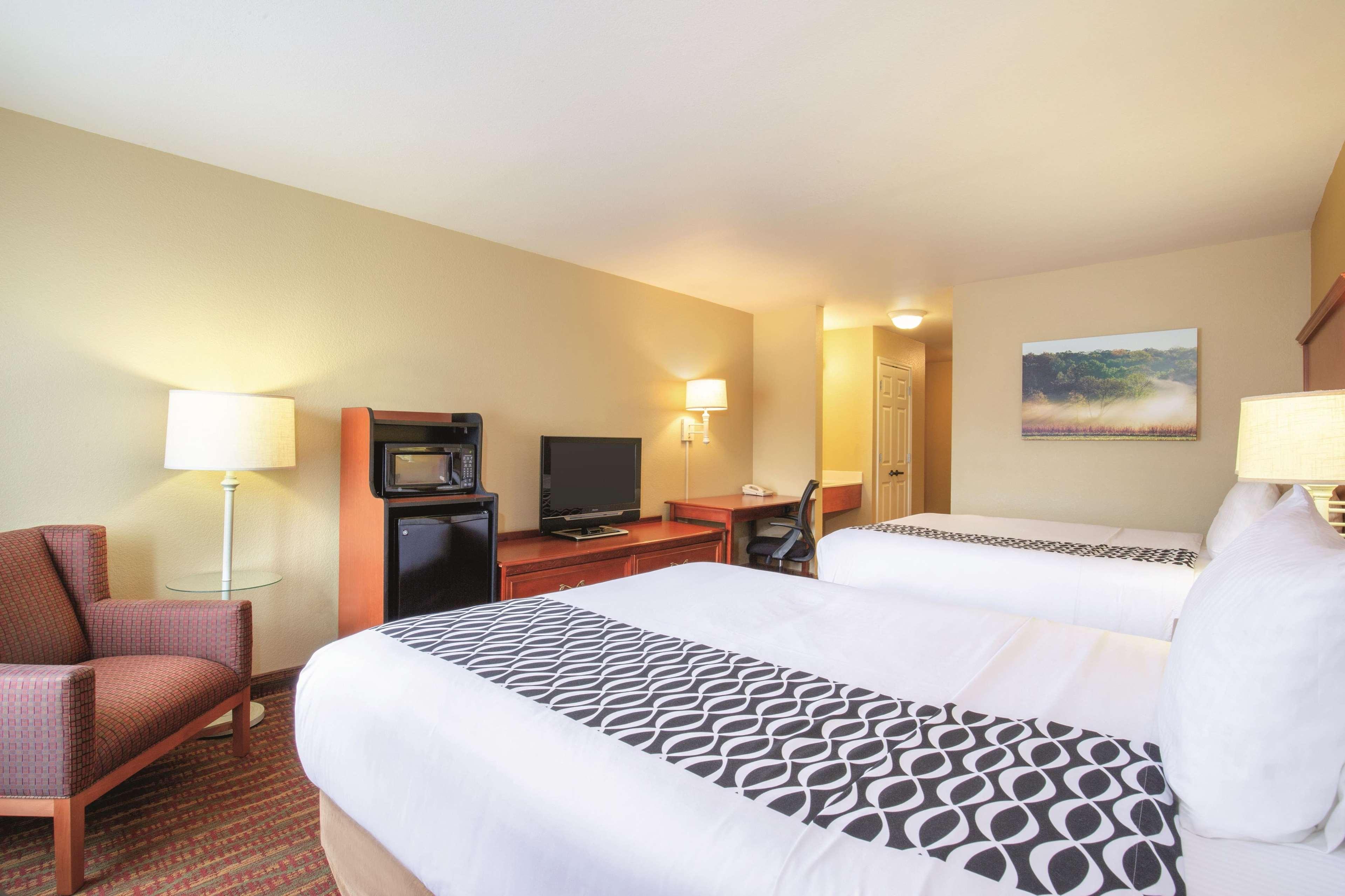 La Quinta by Wyndham Bentonville Extérieur photo