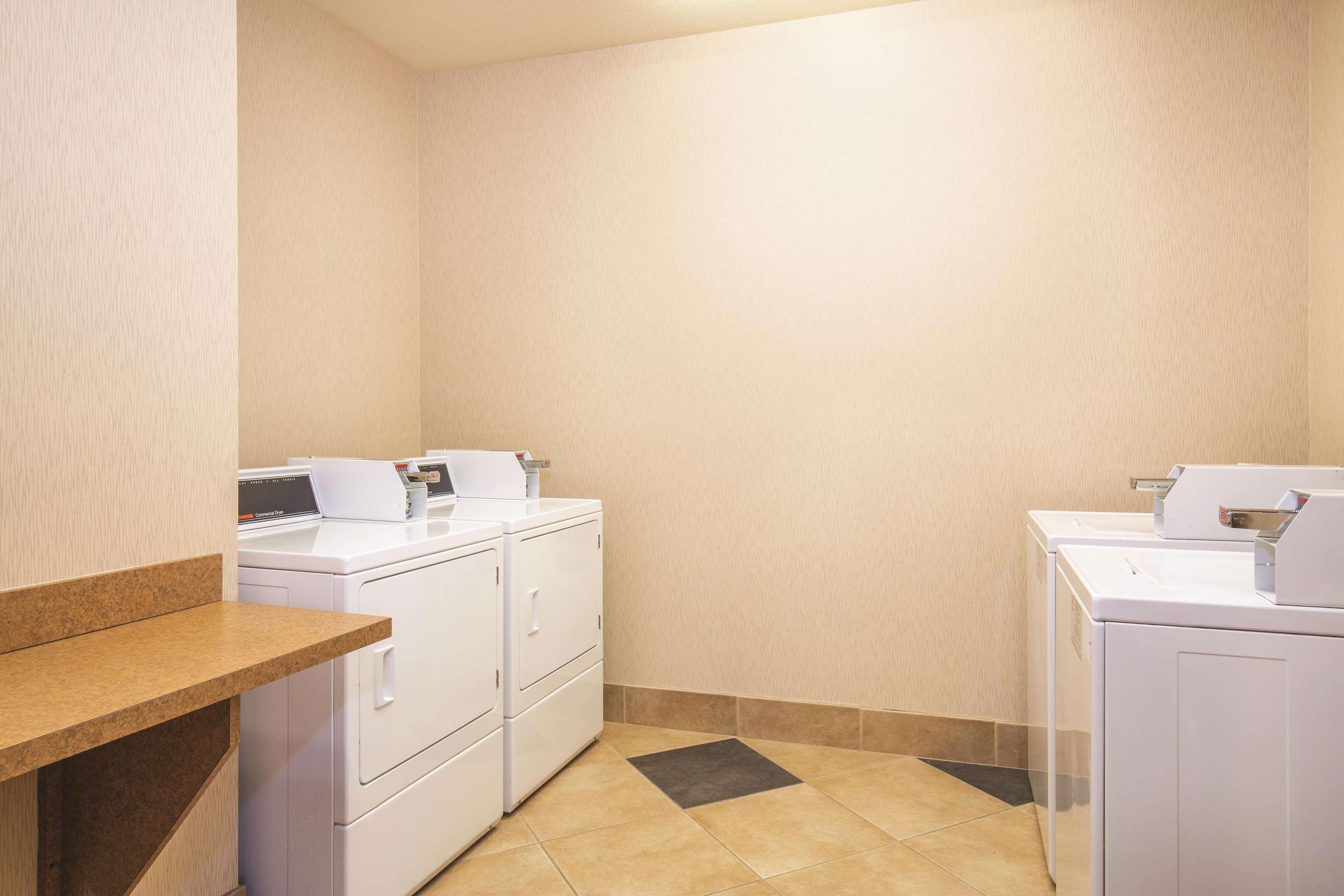 La Quinta by Wyndham Bentonville Extérieur photo