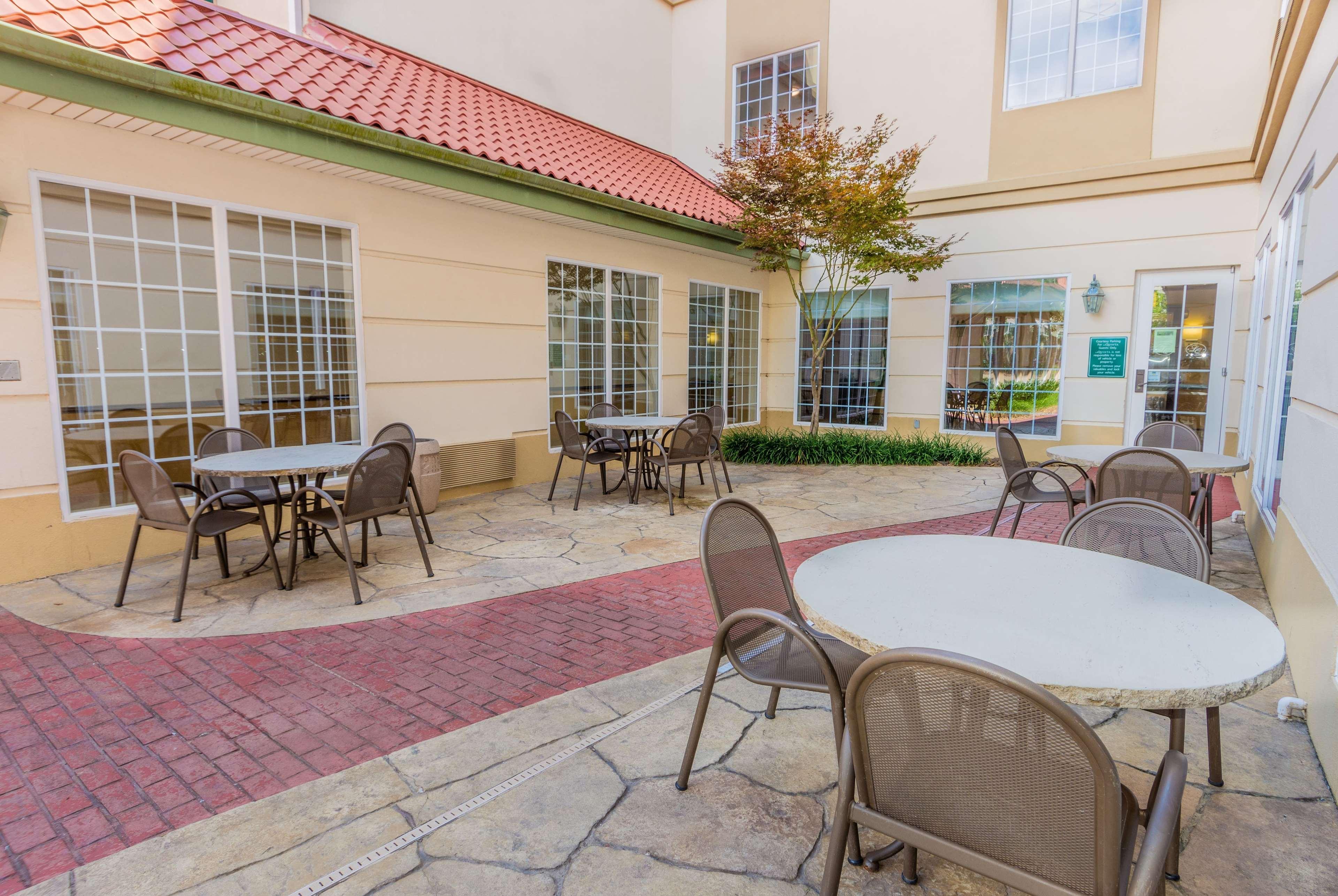 La Quinta by Wyndham Bentonville Extérieur photo