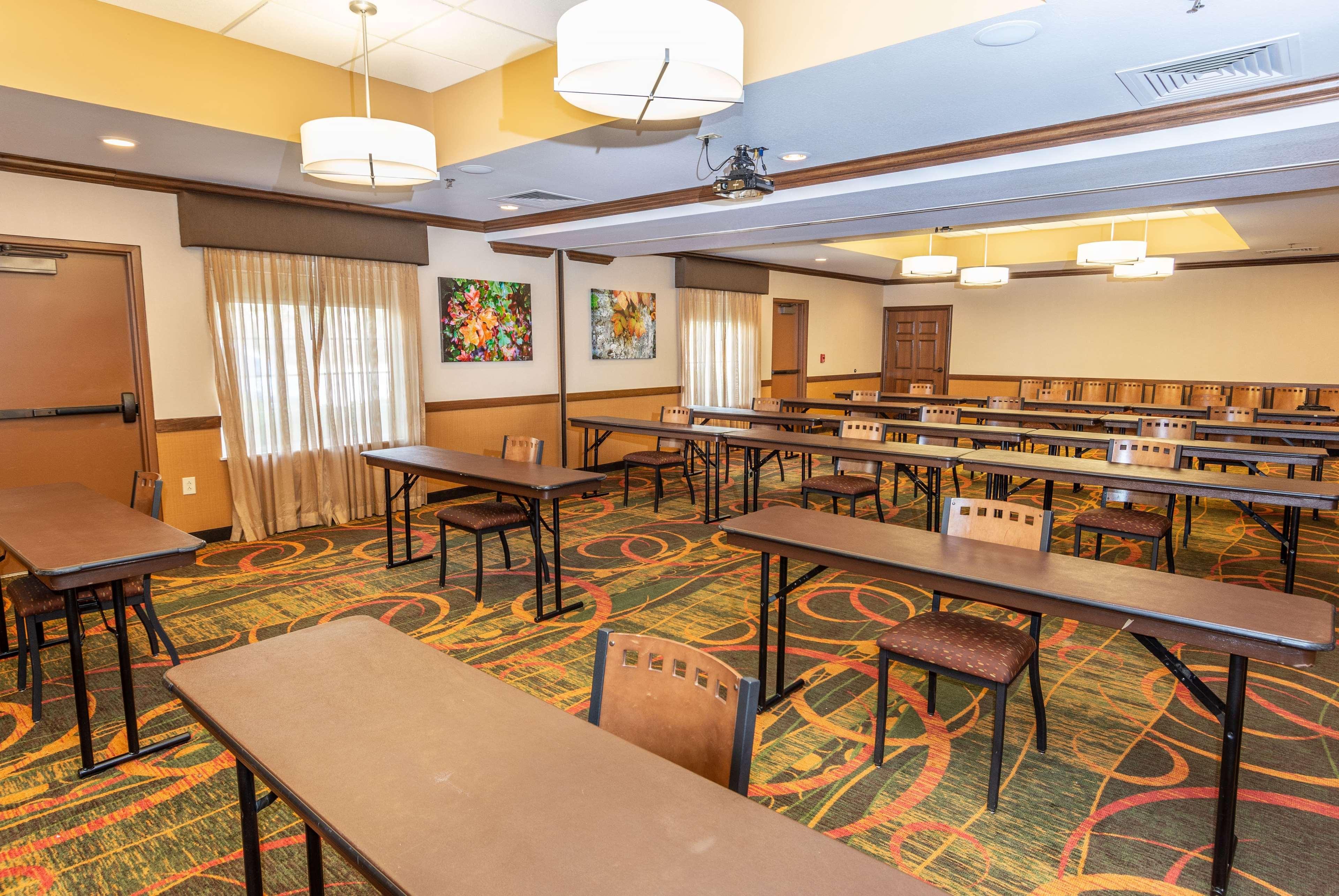 La Quinta by Wyndham Bentonville Extérieur photo