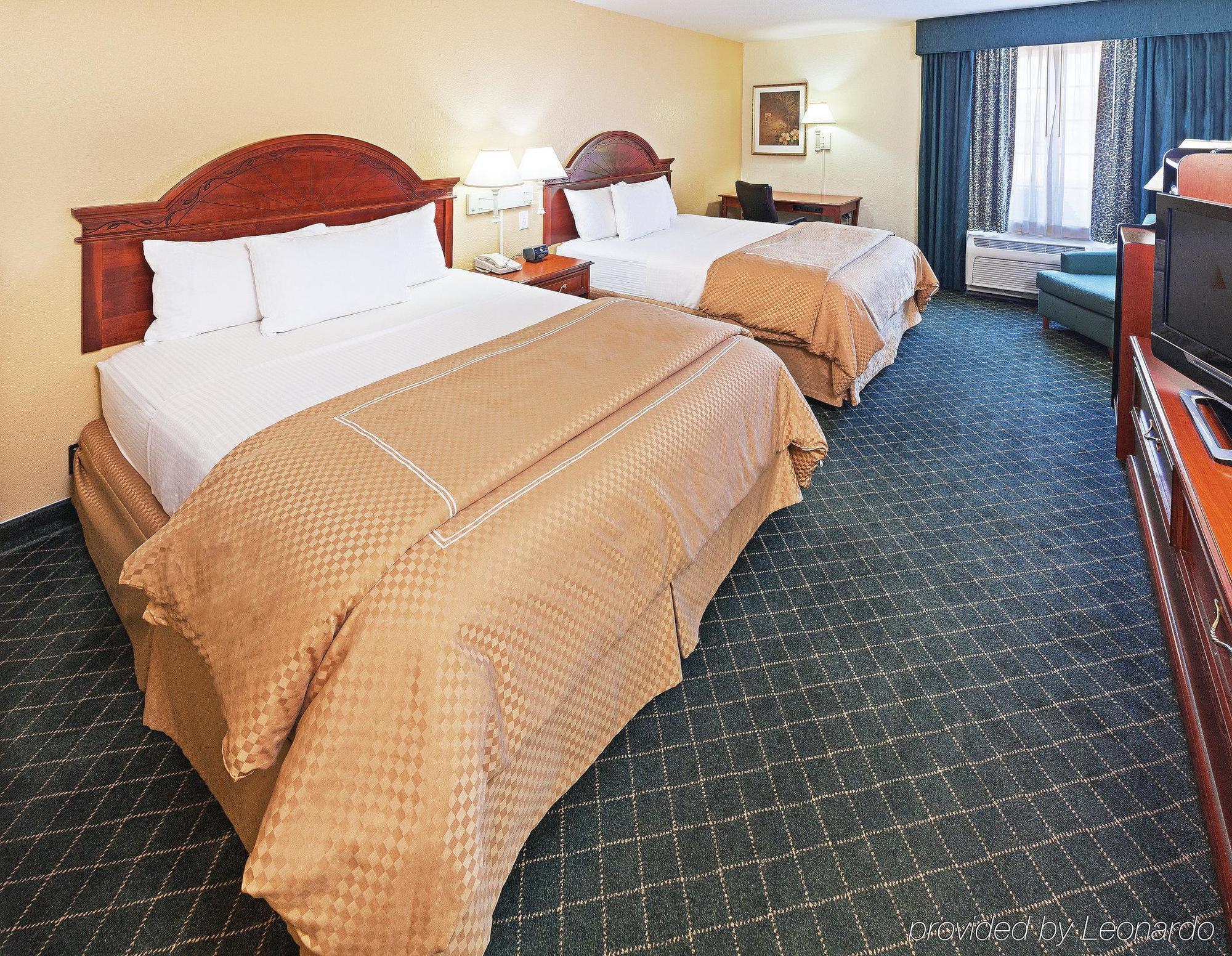 La Quinta by Wyndham Bentonville Extérieur photo